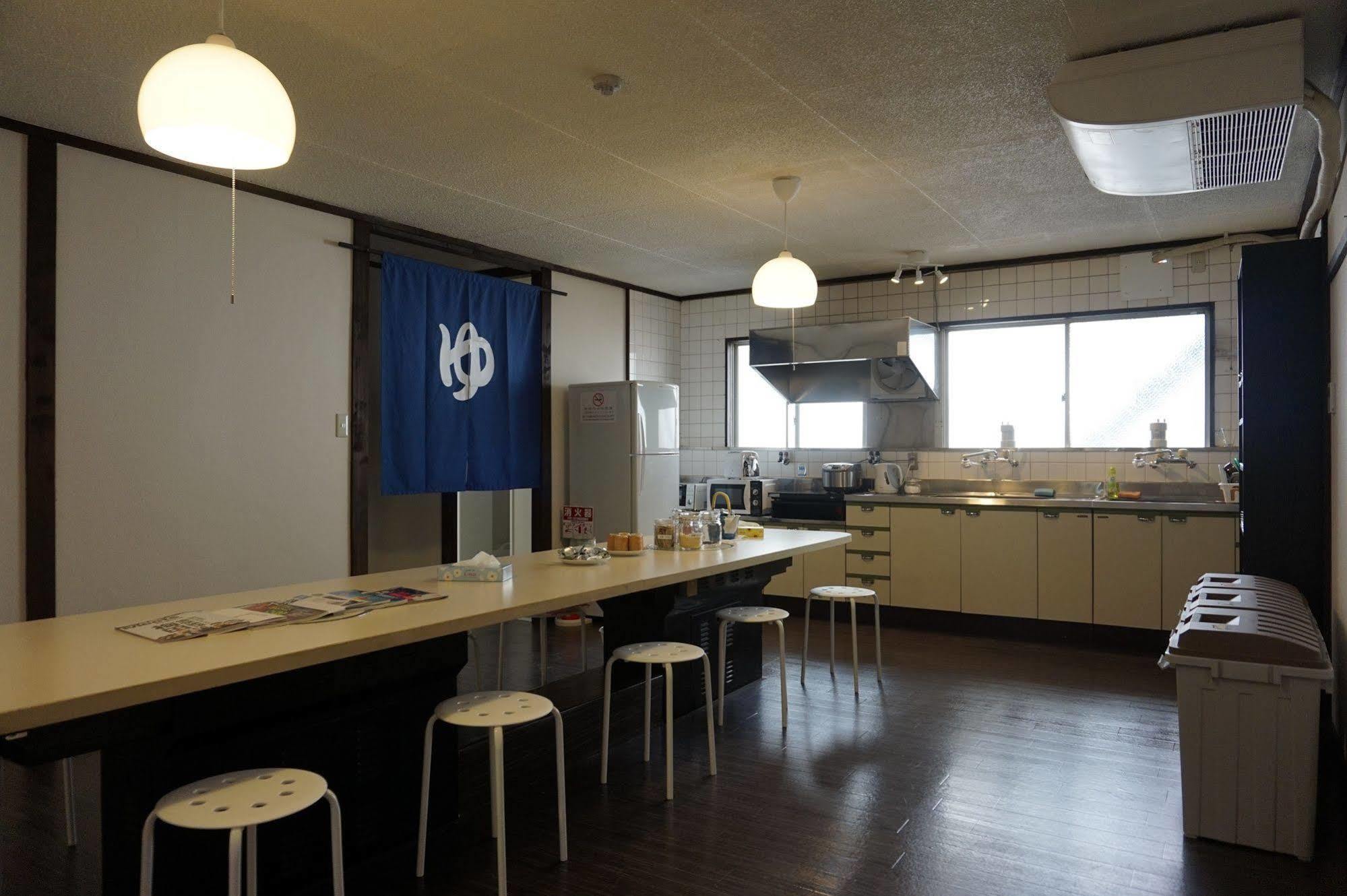 Uni Hostel Osaka Esterno foto